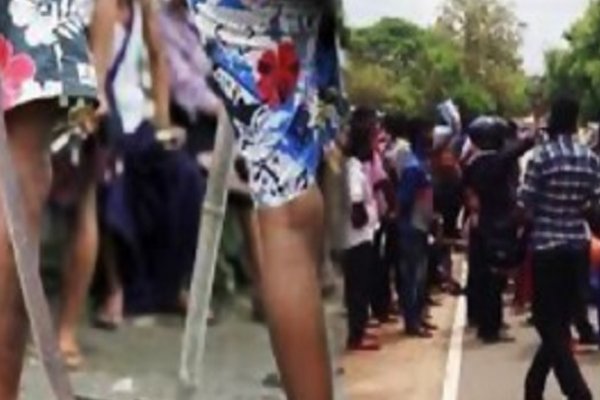 யாழில் வாள் வெட்டு: தேசிய மக்கள் சக்தி செயற்திட்ட இணைப்பாளர் காயம்!