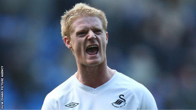 Alan Tate BBC Sport Swansea City give Manchester United