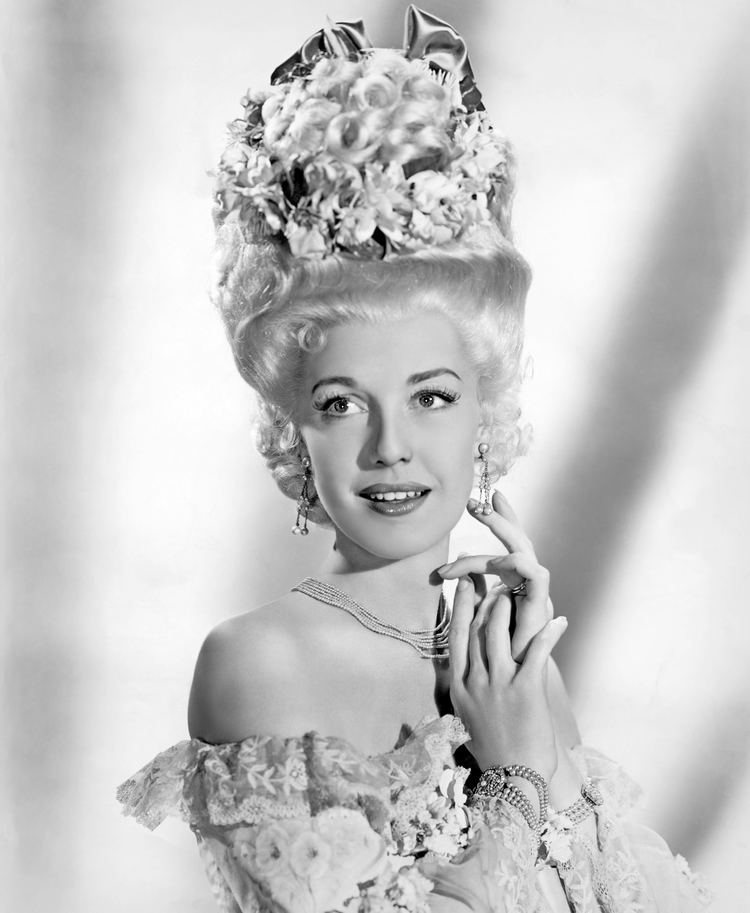 Anita Louise Anita LouiseAnnex