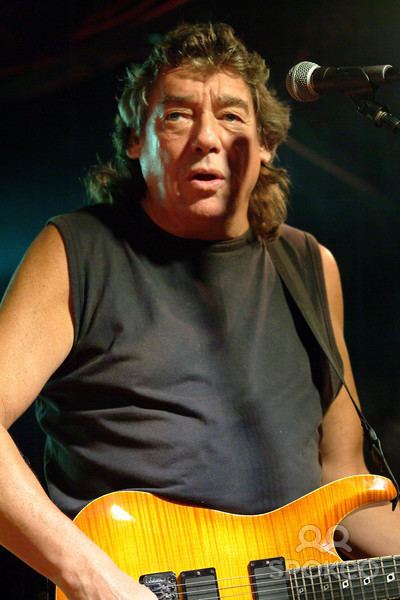 Dennis Stratton Dennis Stratton Guitarist Photos