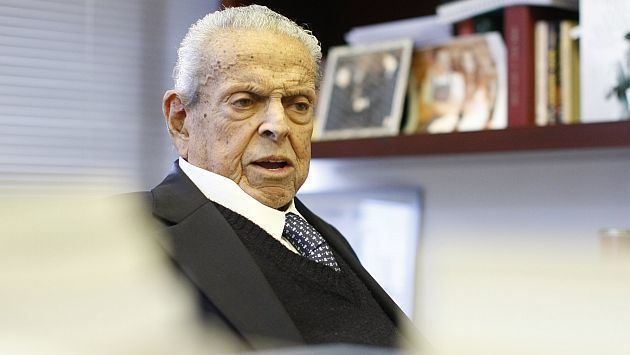 Felipe Osterling Muri Felipe Osterling Parodi expresidente del Senado y