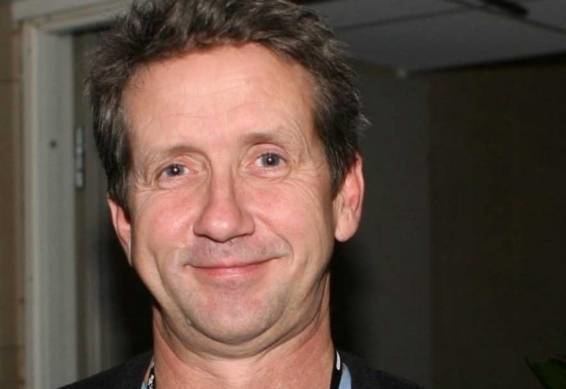 Martin Timell Martin Timell blir historiker i ny show TV Njesbladet