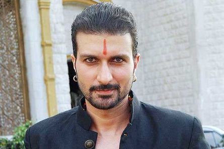 Nikhil Arya Siddharth Vasudev replaces Nikhil Arya in Tum Aise Hin