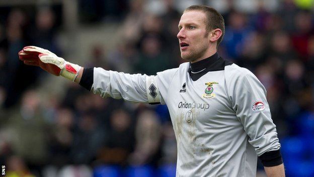 Ryan Esson BBC Sport Inverness Goalkeeper Ryan Esson signs