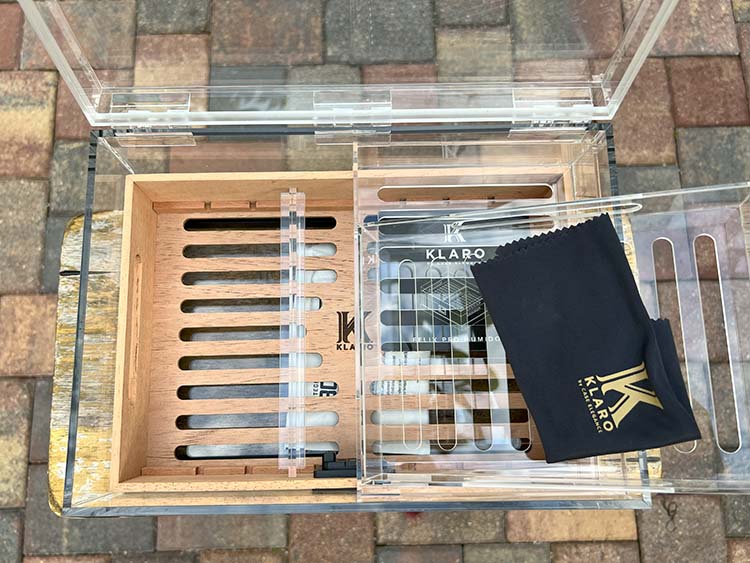Acrylic Trays Inside Felix Pro Humidor Acrylic Trays Inside Felix Pro Humidor