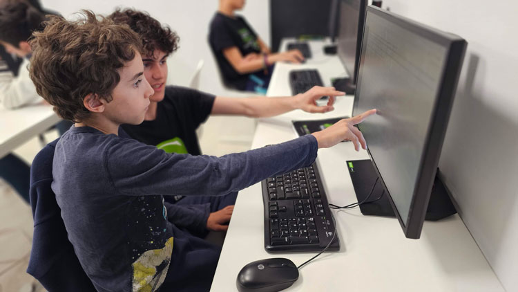 AI, Gaming, and Social Media: Emerging Challenges in Children’s Online Safety