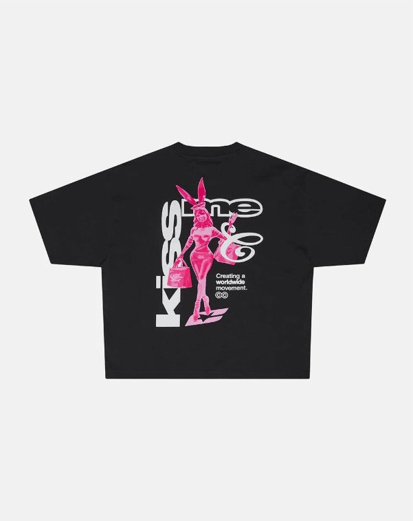 KISS THE BUNNY TEE BLACK