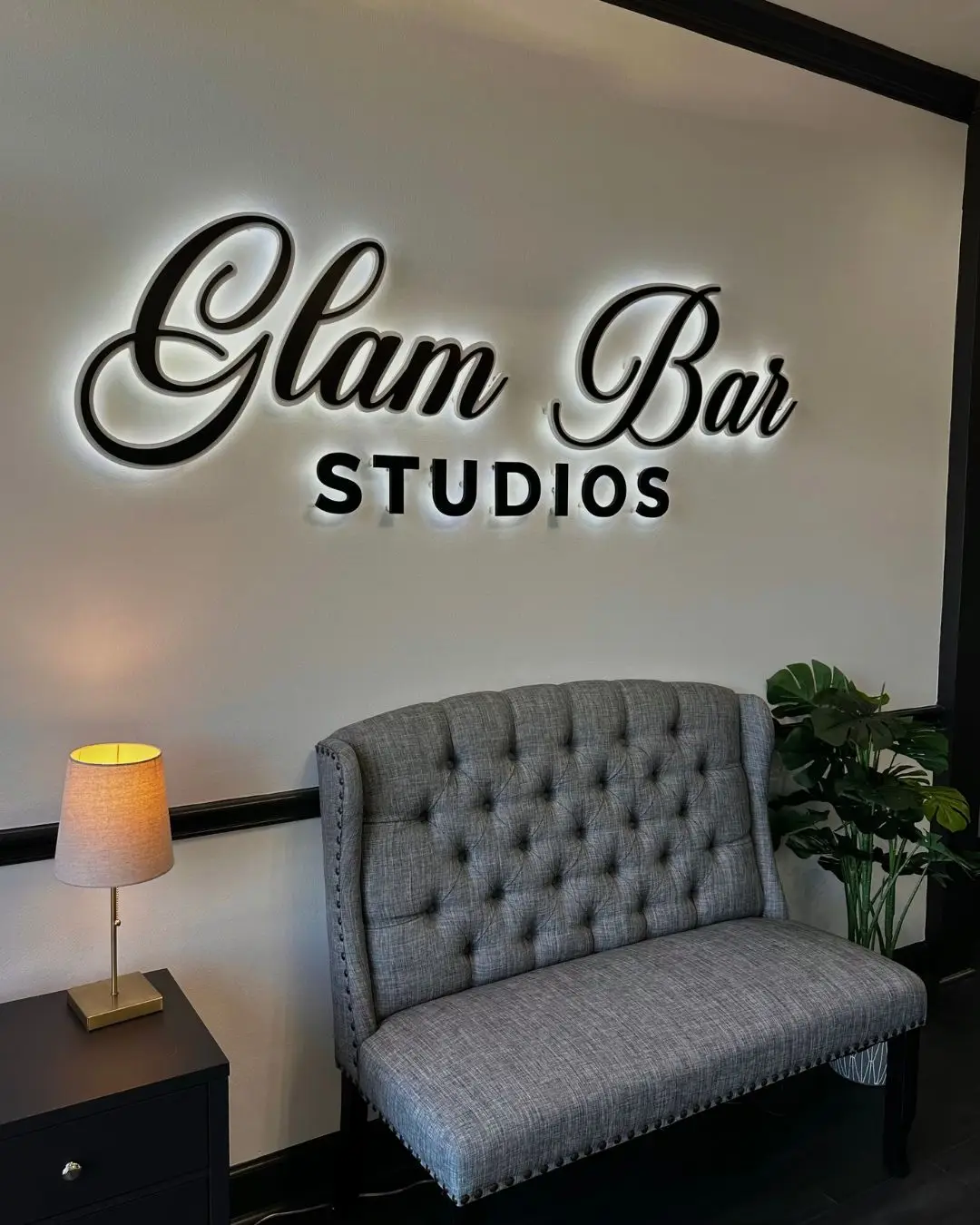 Comfortable waiting area at Glambar Studios salon suites in Katy, Texas