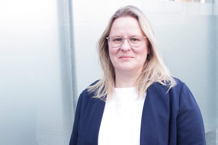 SoftTec Mitarbeiterin Stefanie Brugger