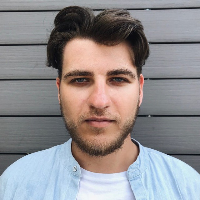 Daniel ๐ฉ๐ฟ (danielv) Farcaster social identity (Fname handle) PFP