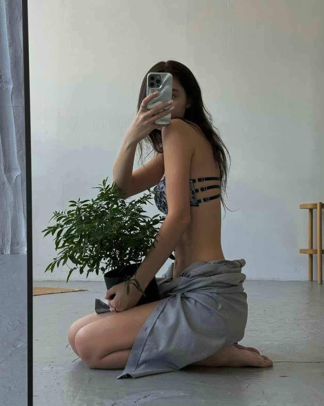 flow (flow2) Farcaster social identity (Fname handle) PFP