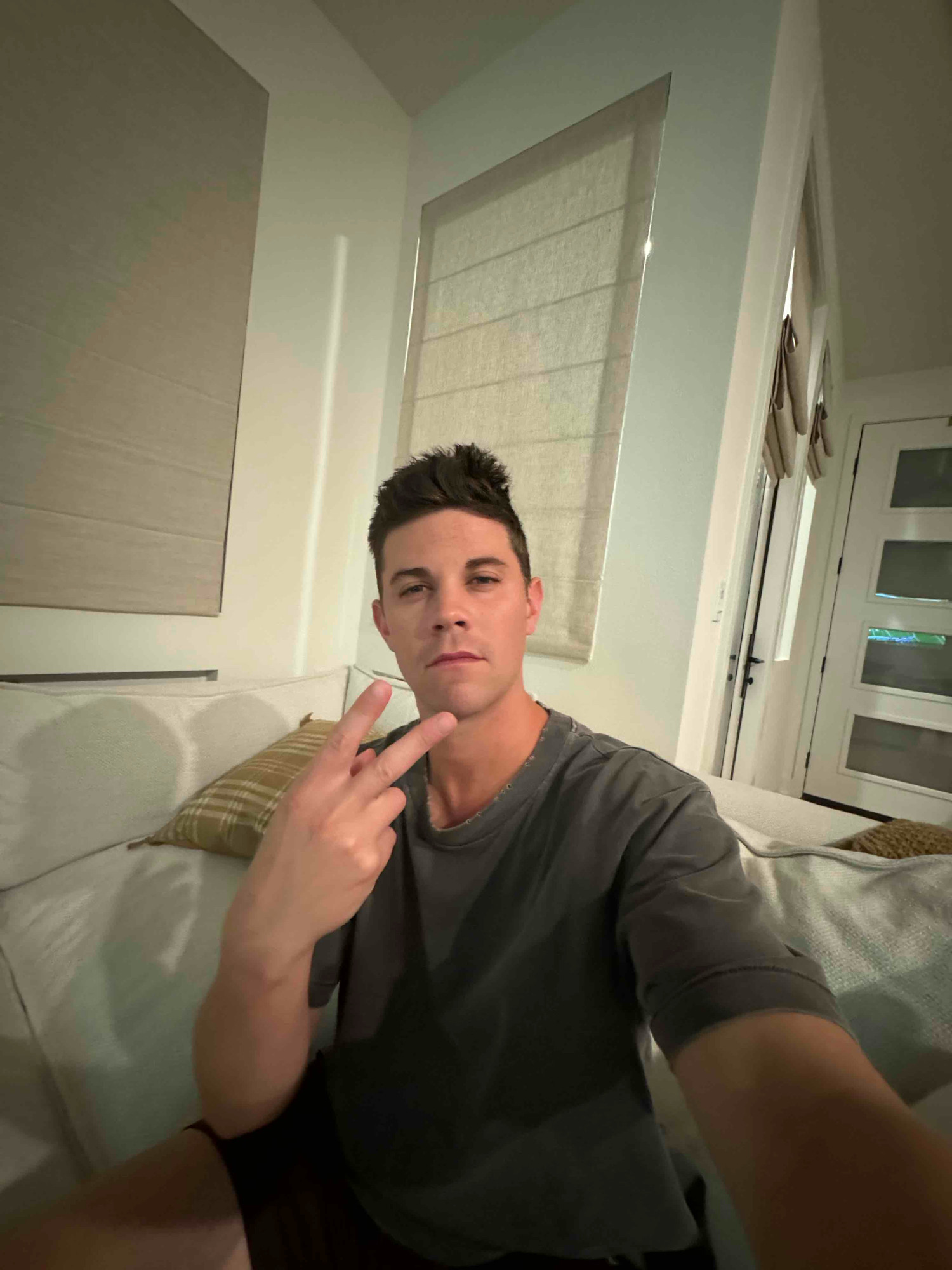 Thomas Grimshaw (tgrimshaw7) Farcaster social identity (Fname handle) PFP
