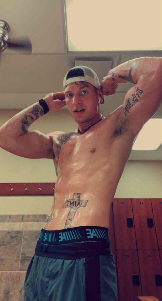 Anthony (aleonsanders) Farcaster social identity (Fname handle) PFP