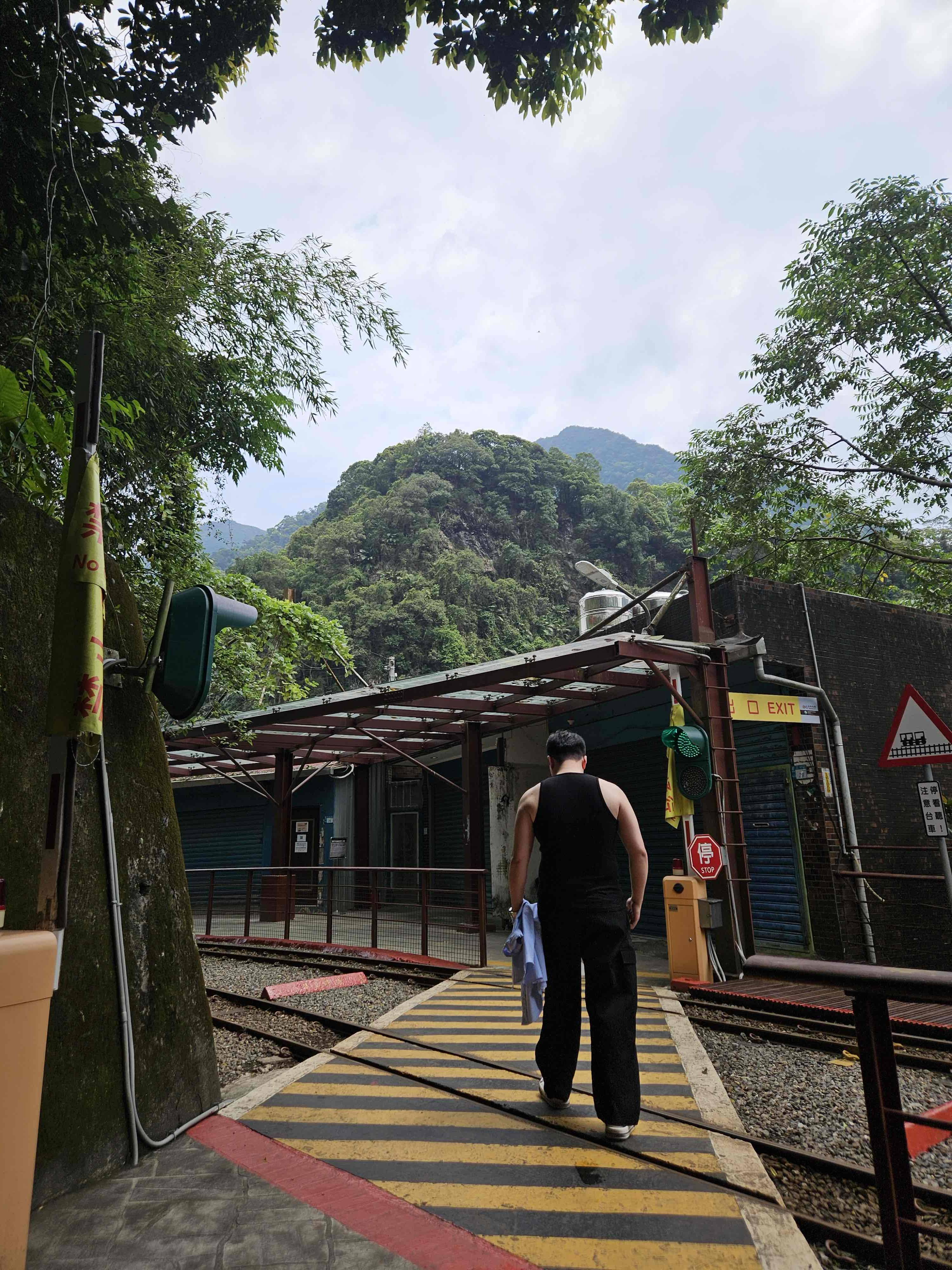 Feel of Awesome (pigtail) Farcaster social identity (Fname handle) PFP