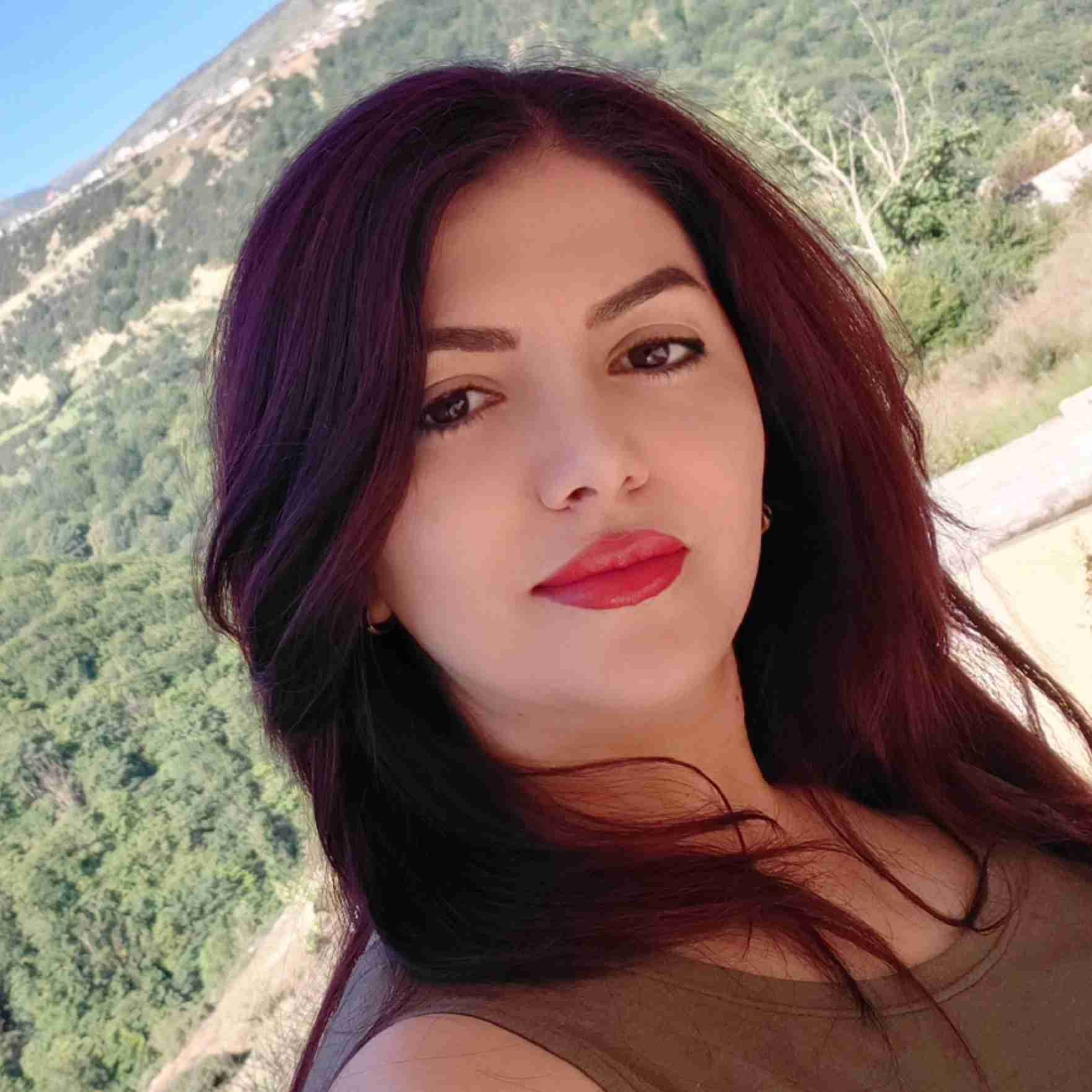 Ladan ๐ฉ๐๐ญ (mymind) Farcaster social identity (Fname handle) PFP