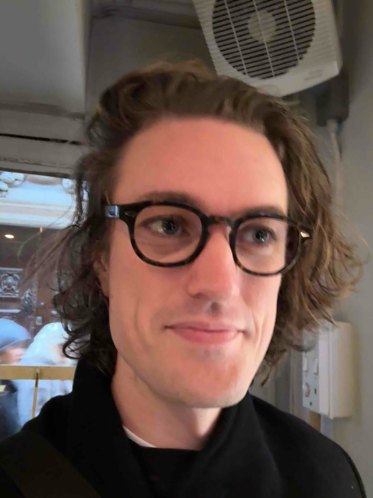 Johan (bay) Farcaster social identity (Fname handle) PFP