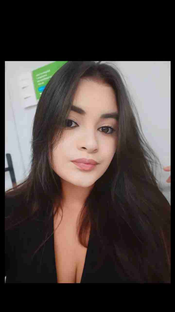 Beatriz M (bmunique) Farcaster social identity (Fname handle) PFP