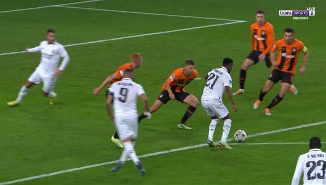 دقيقة ممتعة وخطيرة من ريال مدريد علي مرمي شاختار