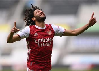 والد محمد النني يرد عبر بطولات على أنباء انتقاله للنصر السعودي