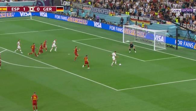 جمال موسيالا يهدر انفراد تام امام اسبانيا وتألق أوناي سيمون