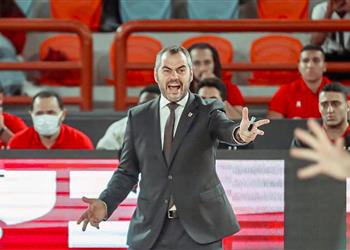 أجوستي ينتقد اتحاد كرة السلة بسبب عقوبة عمرو الجندي