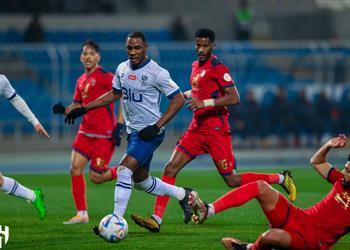 فيديو إيجالو يسجل هدف الهلال الأول أمام ضمك