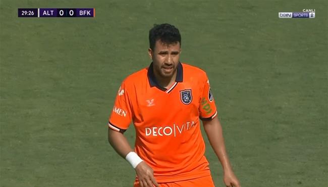 تريزيجيه يهدر انفراد في مباراة باشاك شهير والتاي