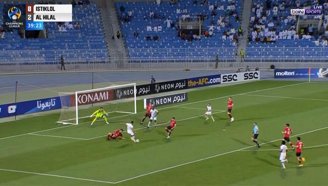 سالم الدوسري يهدر فرصة هدف محقق امام استقلال دوشنبه