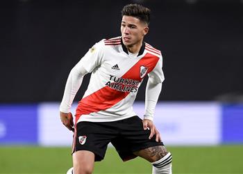 ريال مدريد يقتحم سباق كبار أوروبا للتعاقد مع موهبة ريفر بليت