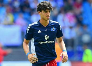 لؤلؤة مصرية تظهر في ألمانيا عمر عبد المجيد يسجل اسمه في تاريخ دوري الدرجة الثانية الألماني