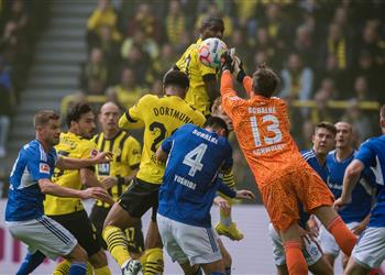 فيديو بوروسيا دورتموند يستعيد توازنه في الدوري الألماني ويفوز في ديربي الرور على شالكة