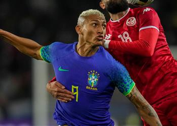 نشعر بالاشمئزاز توتنهام وفيفا يدينان الإساءة العنصرية ضد ريتشارليسون أمام تونس