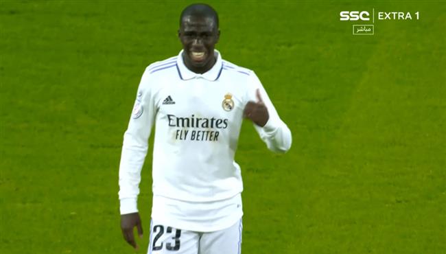 اصابة ميندي وخروجة في مباراة ريال مدريد واتلتيكو مدريد