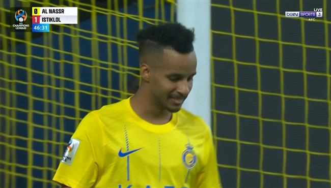 عبد الرحمن غريب يهدر هدف محقق للنصر امام استقلال دوشنبه