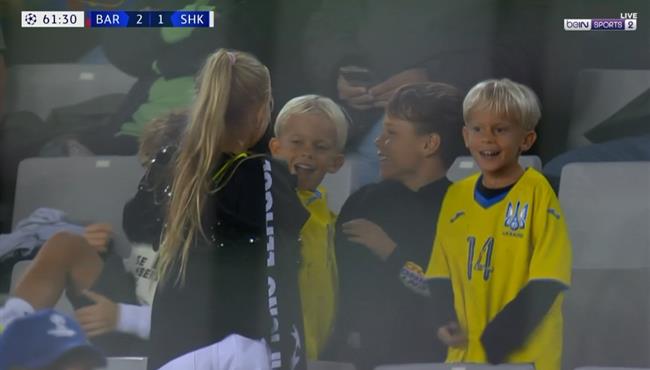 حديث خليل البلوشي وبكائه عن احداث فلسطين في مباراة برشلونة وشاختار