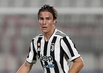 رغم إيقافه يوفنتوس يعلن رسمي ا تجديد عقد فاجيولي