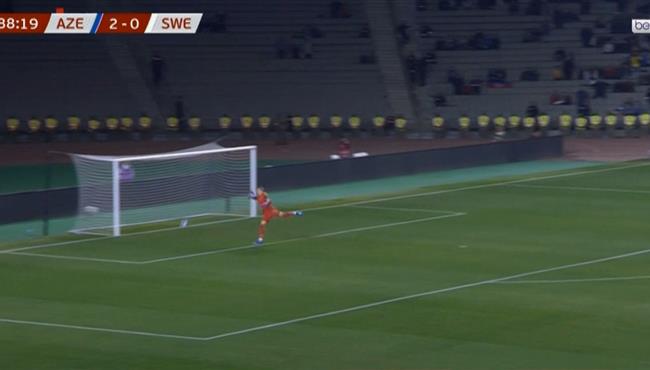 هدف خرافي من منتصف الملعب في مباراة السويد وإذربيجان بتصفيات كاس امم اوروبا