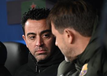 تشافي ينتقد لاعبي برشلونة بعد الخسارة أمام شاختار واحدة من أسوأ مبارياتنا