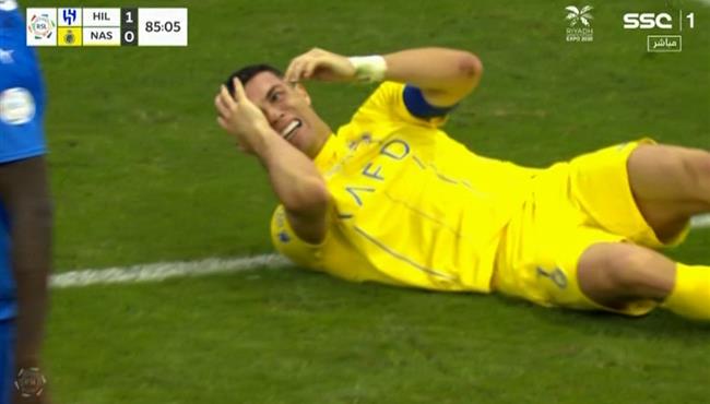 هل حرم الحكم رونالدو من ركلة جزاء امام الهلال بالدوري السعودي