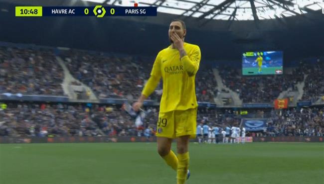 طرد دوناروما في مباراة باريس سان جيرمان ولوهافر بالدوري الفرنسي