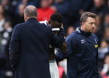 بابي سار يطمئن منتخب السنغال بعد إصابته في مباراة توتنهام وبورنموث