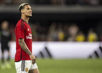 أنتوني يلمح لأسباب تراجع مستواه مع مانشستر يونايتد هذا الموسم