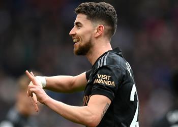 جورجينيو يعلق على تسديدته القاتلة في شباك إيميليانو مارتينيز