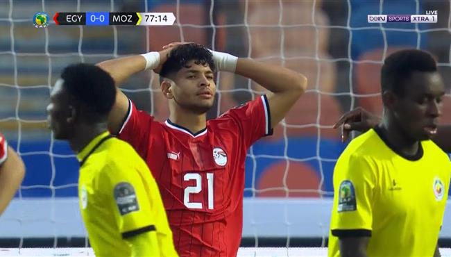 رأفت خليل يهدر هدف محقق لمصر امام موزمبيق بكاس امم افريقيا للشباب