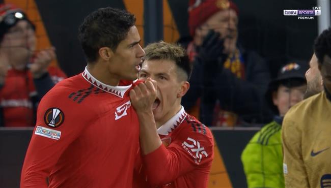 انقاذ فاران الرائع يحرم ليفاندوفسكي من تسجيل هدف قاتل لبرشلونة امام مانشستر يونايتد