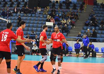 موعد والقناة الناقلة لمباراة الأهلي والسيب العماني اليوم في البطولة العربية للكرة الطائرة