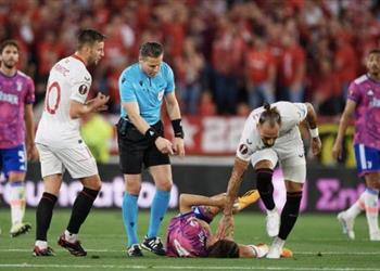 فيديو إصابة قوية للاعب يوفنتوس أمام إشبيلية في نصف نهائي الدوري الأوروبي