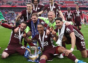 لاعب ليستر سيتي يعلن رحيله بعد هبوط الفريق وليفربول يترقب