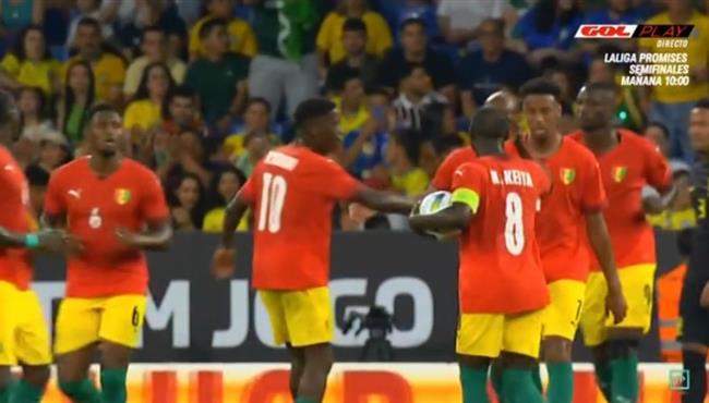 هدف غينيا في مرمي البرازيل