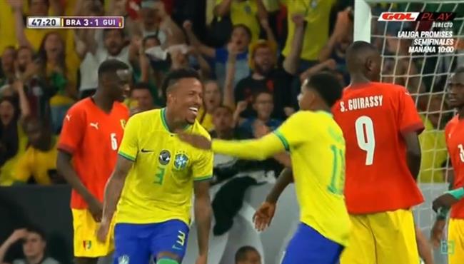 هدف البرازيل الثالث في مرمي غينيا ميليتاو